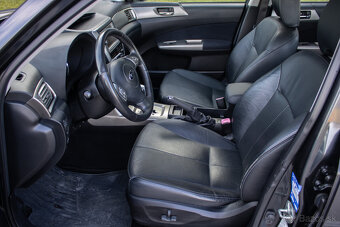 Subaru Forester 2.0 SX 4x4 Benzín Automat - 11