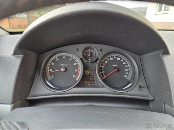 Predáme Opel Astra automat 1,6 benzín -16V 85kW - 11
