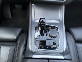 BMW X5 3,0D, r.2023 TOP výbava, 49 106€ bez DPH, 7 miest - 11