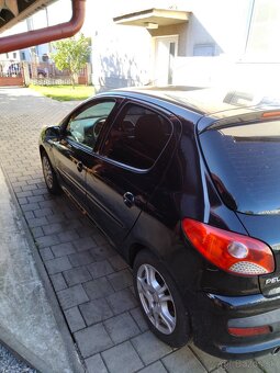 Predám Peugeot 206+  Benzín 1.4  rv.2011 - 11
