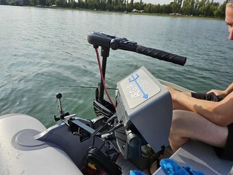 Slnečná clona pre sonáry GARMIN - 11