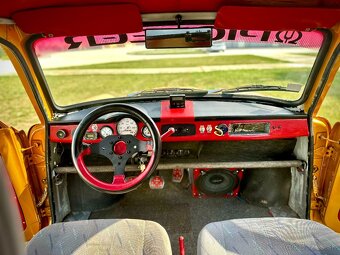 Predám TRABANT 601 Combi cena 3.100 € - 11