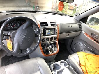 KIA Carnival 2,9 - 11