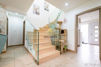 REZERVOVANÉ NA PREDAJ 5i novostavba RD s rozlohou 200m2 - 11