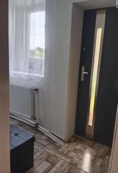 Zrekonštruovaný,zariadený dom pripravený na nasťahovanie - 11