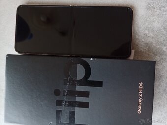 Samsung Galaxy Z Flip 4 - 11