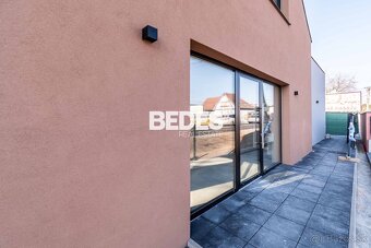 Obchodné priestory s vysokou viditeľnosťou,5x parking, sklad - 11