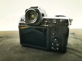 Nikon Z8 - 11