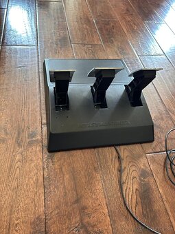 Thrustmaster T300 RS GT Edition - 11