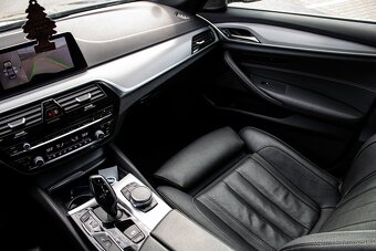 BMW Rad 5 530d xDrive A/T - 11