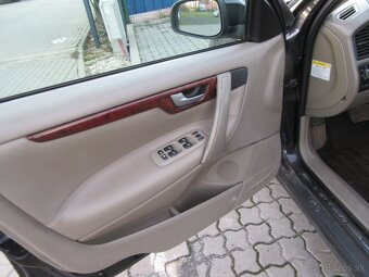 Volvo S60 2,4D AUTOMAT, TK+EK do novembra 2027 - 11