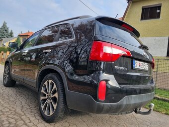 ===Kia Sorento=== - 11