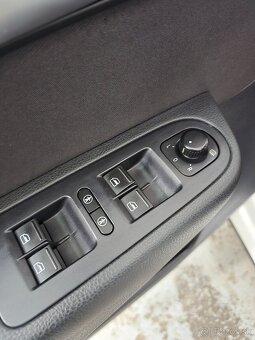 VW Sharan 2.0 TDi 103 kw 4 Motion - 11