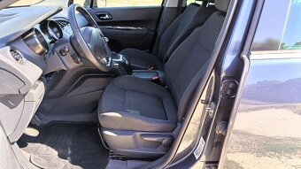 Peugeot 5008 2.0 HDi 110kW - 11