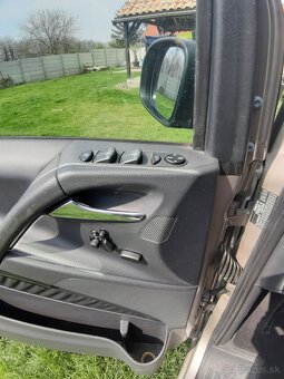 Mercedes Benz Viano - 11