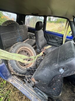 Lada Niva - 11