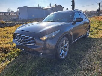 Infiniti fx30sd V9X - 11