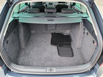 Škoda Octavia Combi TDI DSG 2012 Elegance - 11