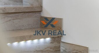 Na predaj krásny moderný rodinný dom v Nových Zámkoch - 11