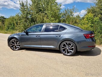 Skoda superb 2.0 tdi 4x4 sportline - 11
