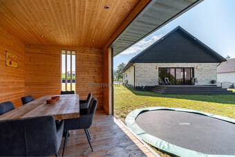 NA PREDAJ  5 IZBOVÝ RODINNÝ DOM VO VYSOKOM ŠTANDARDE - 11