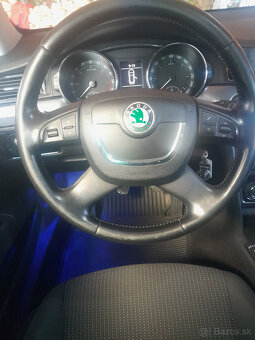 Predam Skoda Superb combi 1,6 TDi - 11