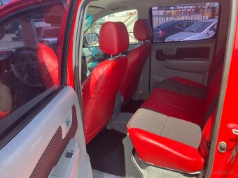 Toyota hilux 2,5 - 11