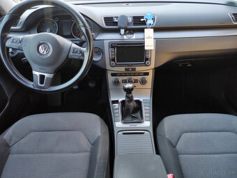 Volkswagen Passat Variant 2.0 TDI 4MOTION - 11