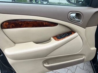 Jaguar S-Type 2.7 V6 Classic A/T - 11