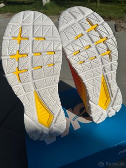 Bezecke tenisky Hoka Mach 5 - 11