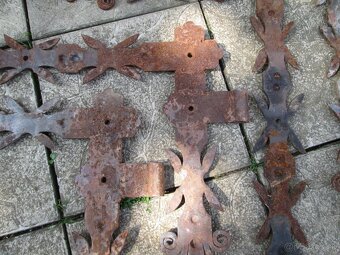 pánty na bránu - 11