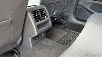 Volkswagen GOLF 8 VARIANT - 11