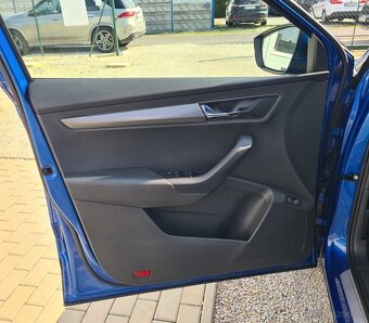 ŠKODA KAROQ 2.0 TDI SCR STYLE 4X4 DSG / MOŽNÝ ODPOČET DPH - 11