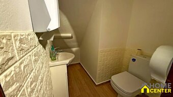 Na predaj unikátna dvojpodlažná budova na podnikanie aj býva - 11