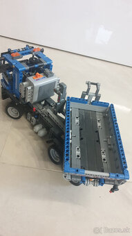 Skladačka- Nákladný voz s kontajnerom na chlp rovnake s lego - 11