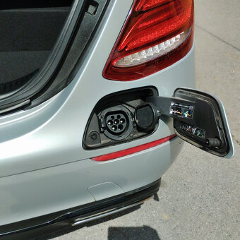 Mercedes-Benz E300e Plug-In SPORTSTYLE AVANTGARDE, 05/2021 - 11