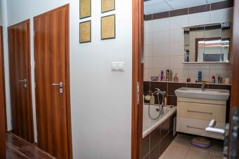 Cottbuská - 4 izb. byt, spolu 99 m2, 2x zasklenné lodžie,7/8 - 11
