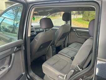 ✅Volkswagen Touran 2.0 TDI 103kw Family 7 Miestne✅ - 11