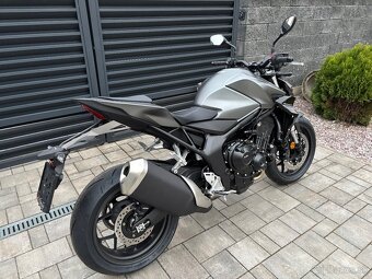 Honda cb1000 hornet - 11