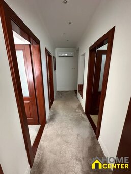 PREDAJ : ŠTÝLOVÝ RODINNÝ DOM S BAZÉNOM, KOMÁRNO - 11