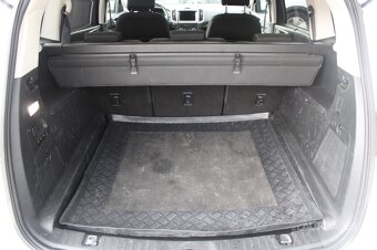 Ford S-MAX 2,0 TDCi 110 kW TITANIUM - 11