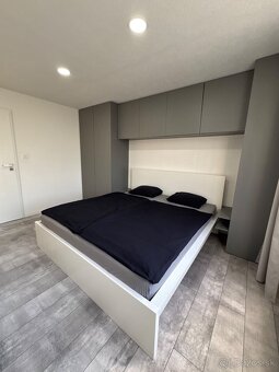 Predám 2-izbový byt v centre mesta s výťahom - Rezervovaný - 11