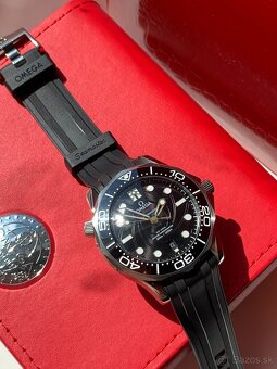 Omega Seamaster 007 “On Her Majesty’s Secret” 42mm - 11