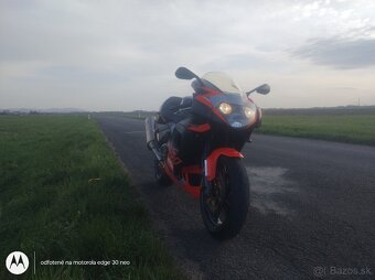 Aprilia RSV 1000 mille - 11