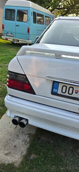 Mercedes w124 250d - 11