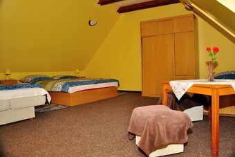 Prerobený 4-izbový RODINNÝ DOM, pozemok 675 m2, Diviaky - 11