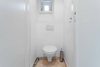 Útulný 2-izbový byt po rekonštrukcii v tichej lokalite Brati - 11