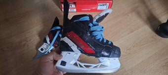 Predám korčule CCM FT670 - 11