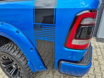 DODGE RAM 1500 5,7 HEMI BUILT TO SERVE 2023 - 11