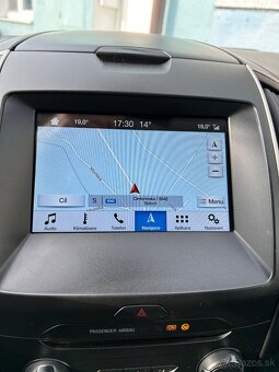 Predám Ford Smax - 11